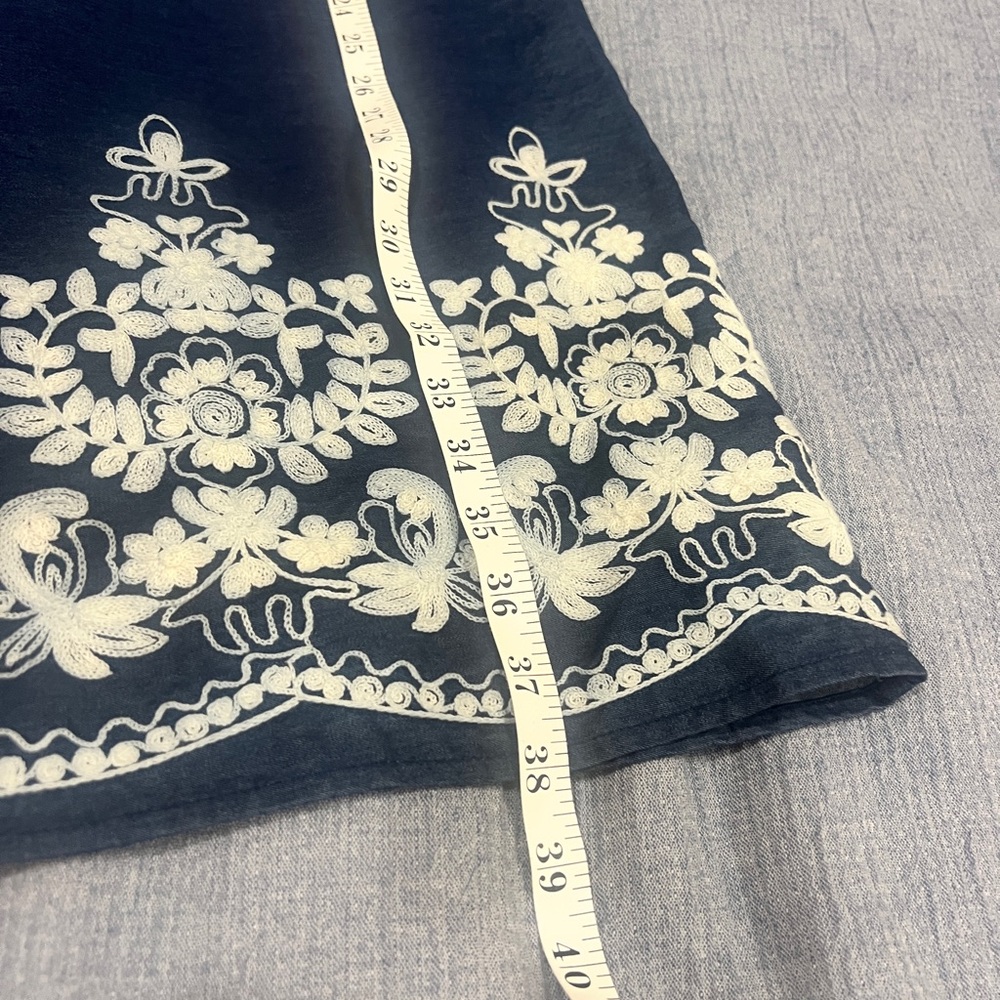 Denim dress with embroidered detail and flutter sleeves size 2 - Picture 4 of 7